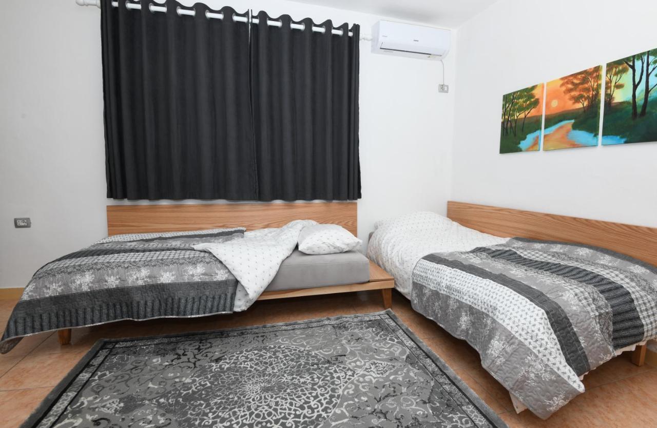 Rondine Studio Apartment Тирана Экстерьер фото