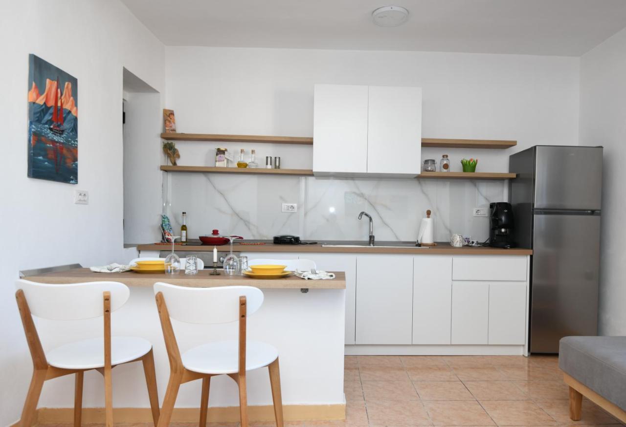 Rondine Studio Apartment Тирана Экстерьер фото