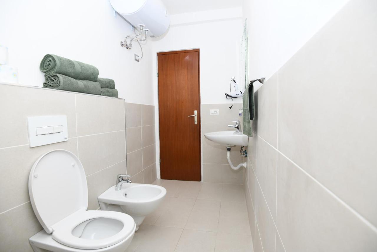 Rondine Studio Apartment Тирана Экстерьер фото