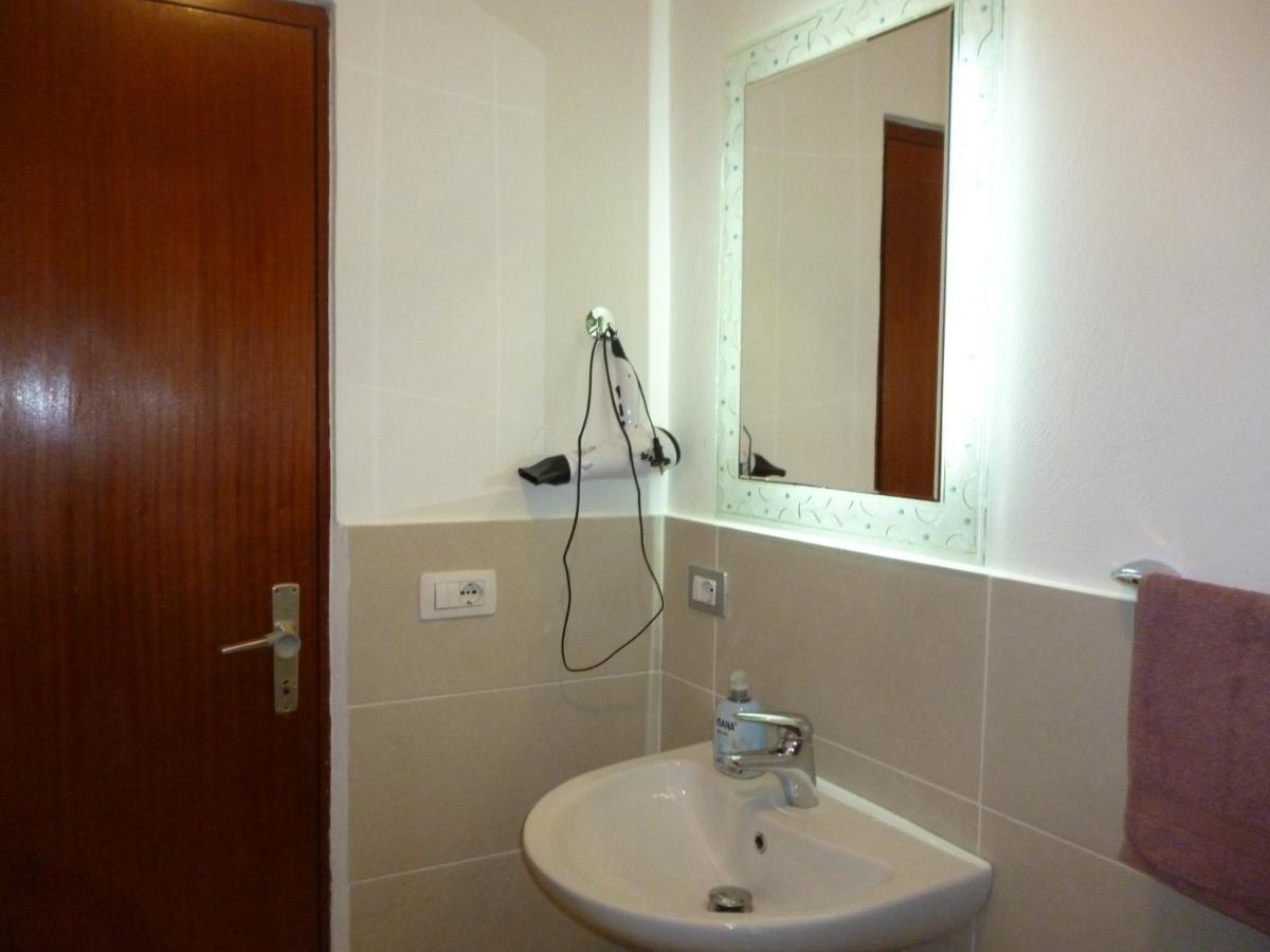 Rondine Studio Apartment Тирана Экстерьер фото
